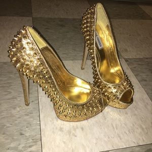 Steve Madden Awwsome Heels Spiky Size 9